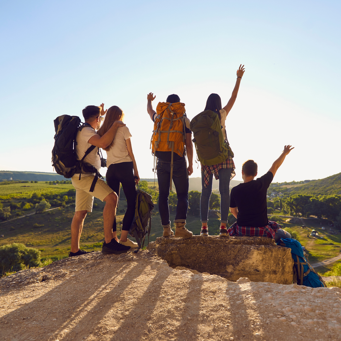 How to Meet People While Traveling Alone (Without Being Awkward)
