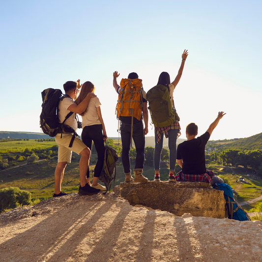 How to Meet People While Traveling Alone (Without Being Awkward)